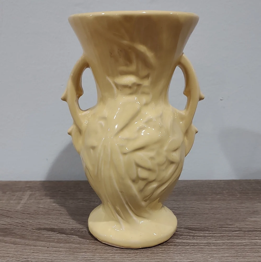 McCoy Pottery Vintage Bird of Paradise Double Handle Vase Yellow MCM 1940s